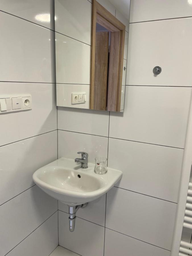 Cetnicka Stanice Hluboka Hluboká nad Vltavou Exterior foto