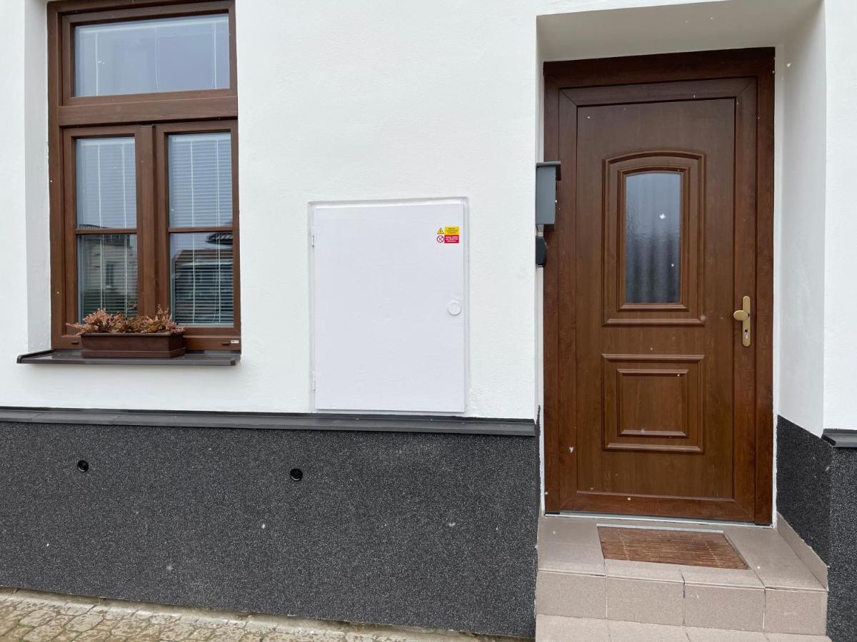 Cetnicka Stanice Hluboka Hluboká nad Vltavou Exterior foto